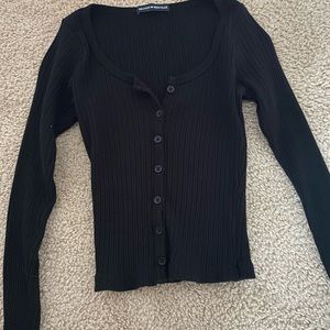 Brandy Melville black button top